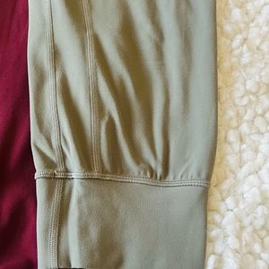 Lululemon jogger pants, size 6